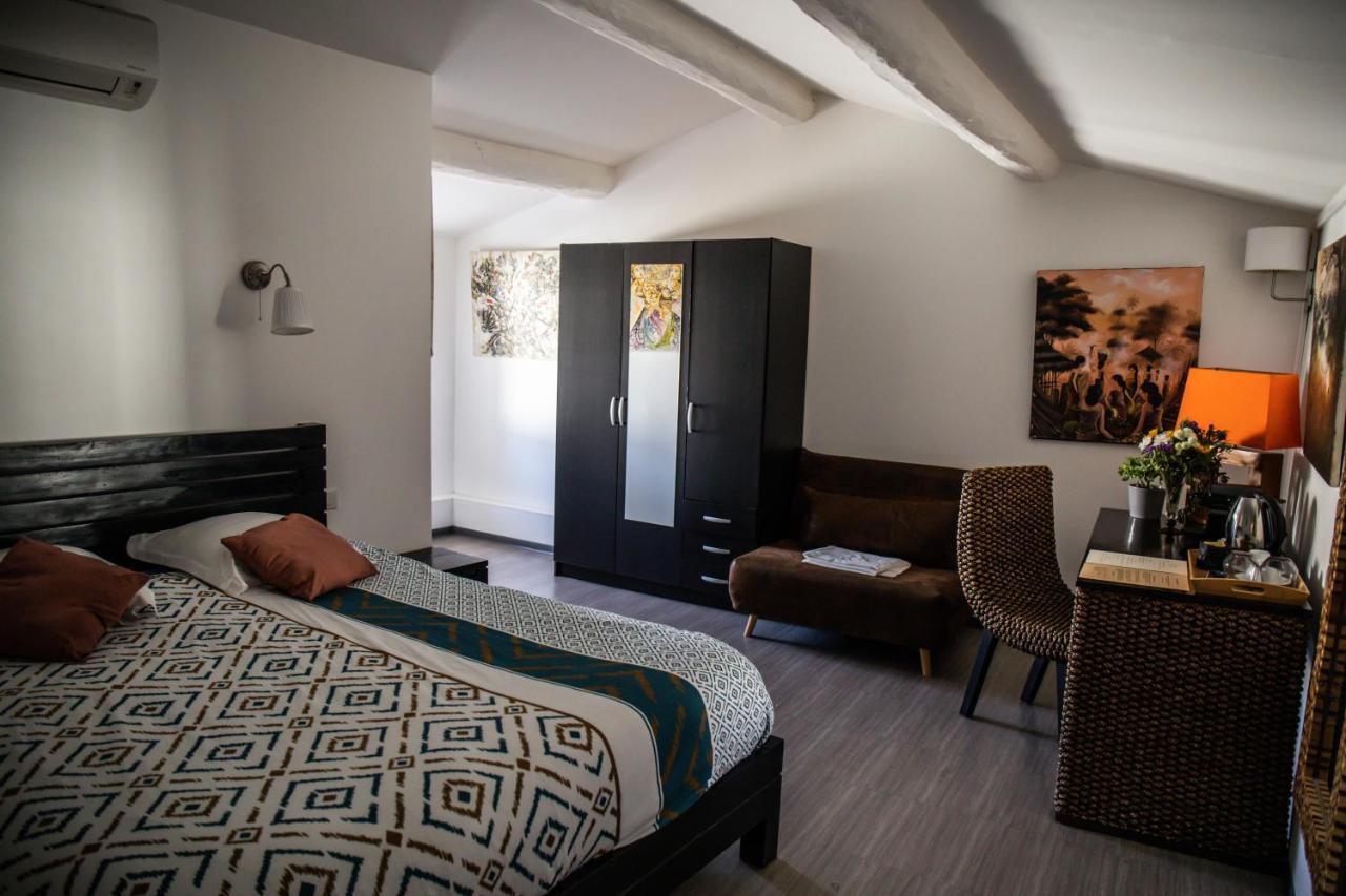 Auberge Sainte Marguerite Ла Гард Екстериор снимка